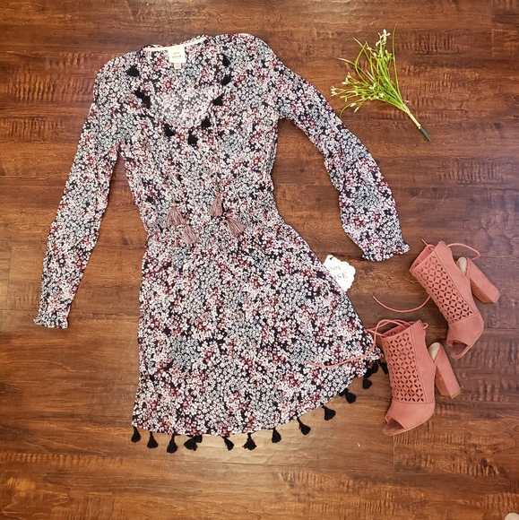 Beautiful Floral knox rose tassle dress - Picture 1 of 6
